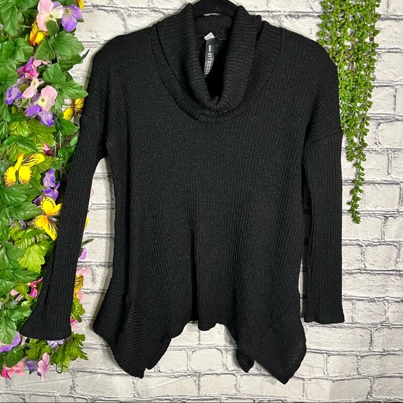 **💙2/$40💙Design Lab Lord & Taylor Black Cowl Neck Sweater Size Large - Picture 2 of 16